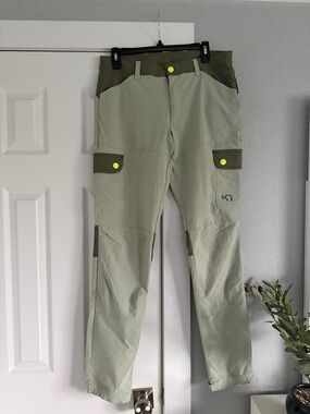 Kari Traa Sage Cargo Pants with Olive Waist and Neon Yellow Snaps size L